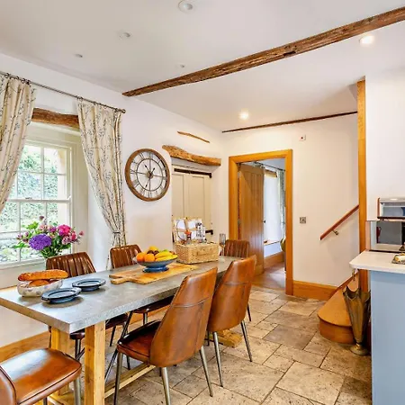 3 Bed In Settle Oc-76650 *