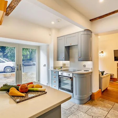 3 Bed In Settle Oc-76650